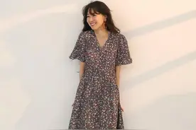 40岁孔孝真新宣传照，少女感御姐风自由切换，飒爽不做作可盐可甜图片