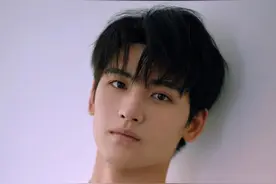 黄俊捷恋情升级，疑前女友曝聊天记录信息量大，录音曝光不合照？图片