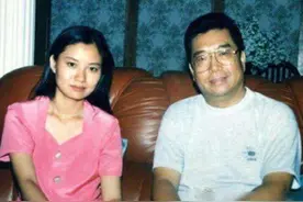24岁梦鸽，为什么甘愿嫁给51岁的李双江？为生孩子不惜两次流产图片