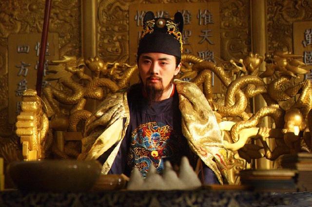 10本皇帝流历史小说，开局当皇帝，没想到居然很危险