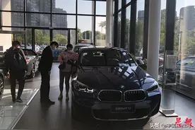 南昌车市逐渐回暖 各大4S店大打购车“折扣牌”图片