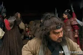 梁山好汉之间四场搞笑打斗：鲁智深武松偷着乐，宋江尴尬李逵想哭图片