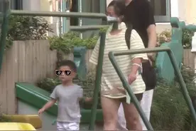 赵丽颖送儿子回冯绍峰住处，两人离婚后相处融洽，至今不舍换情头图片