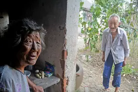 16岁时被人用2只羊换来做媳妇，生5个孩子，看她活成啥样图片