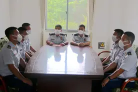 爱心助力-队友别怕，我们在你身后！图片