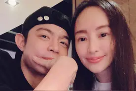 关颖久违晒娃却引争议，大女儿与4个男孩一起洗澡，不该避嫌吗？图片
