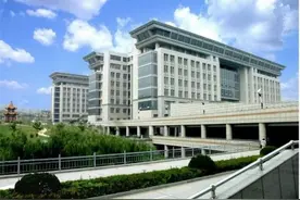 山东高校这几年到底怎么了？网友：摊大饼，不集中发展图片