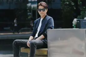 靳东变脸老男孩，《如果岁月可回头》男性视角看“失婚”图片