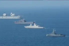 英国航母要闯中国领海？想胁迫中国就是犯贱，就是找抽图片