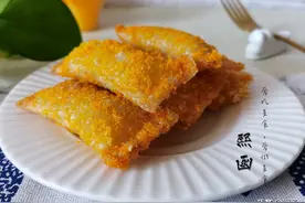 超好吃的香蕉派，外皮香酥掉渣，内馅甜而不腻，做法简单一看就会图片