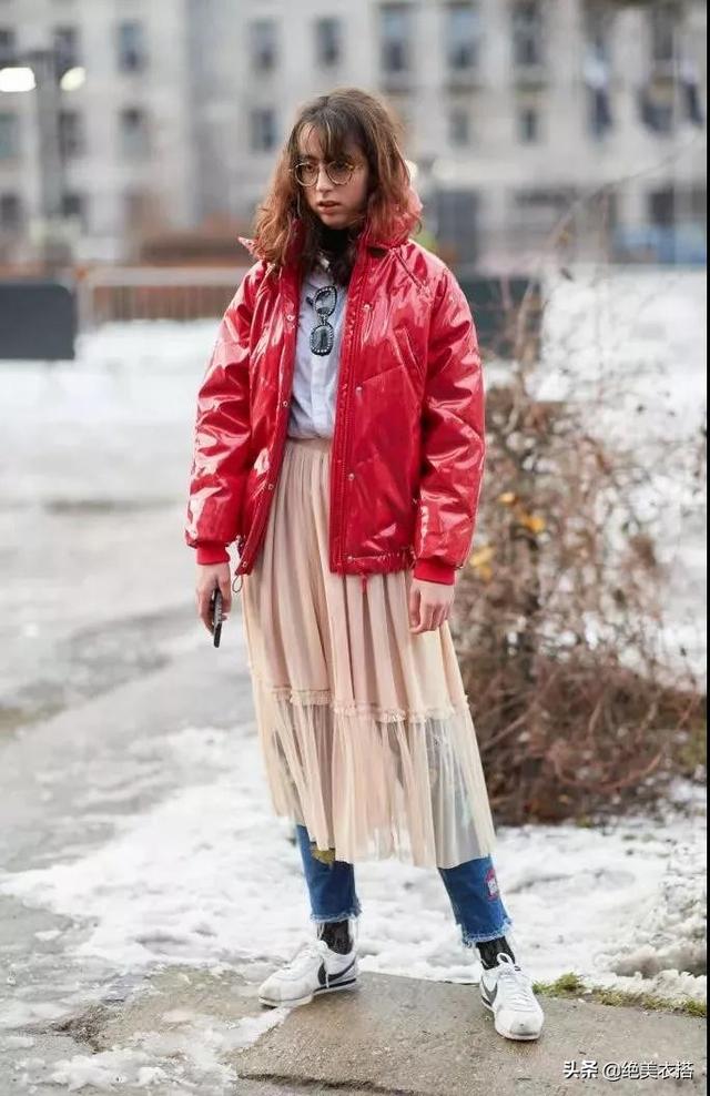 今秋的“百褶裙”有多时髦？玩转百褶裙穿搭，只需掌握这些知识点