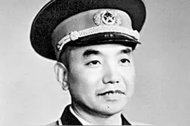 萧克曾是大将第十三名候选人，为何最后又与大将军衔失之交臂呢？图片