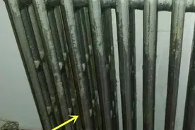 搬新家老爸坚决要把暖气片做成椅子，说花钱也买不到，真是服了！图片