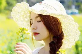 花海人像摄影最常用的8个姿势，都很简单易学，拍照自然又上镜图片