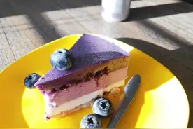 夏天就要吃的冻芝士慕斯蛋糕 三种口味组合 教你做漂亮的渐变色图片