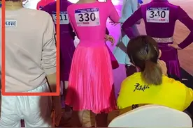 马伊琍陪女儿比赛！裤子卡档皱成一团，文爱马淡妆都美过其他选手图片
