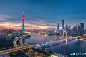身姿窈窕的“小蛮腰”，是中国的第一高塔，世界第四高塔图片