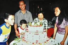 抽劣质烟，骂人们懂个锤子，写《白鹿原》之前，陈忠实差点去喂鸡图片