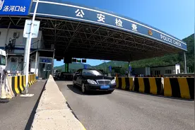 进京车辆临检排长队？北京最北检查站，这招儿缓堵很有效图片