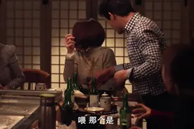 不小心水泼到女生身上，你会怎么处理图片