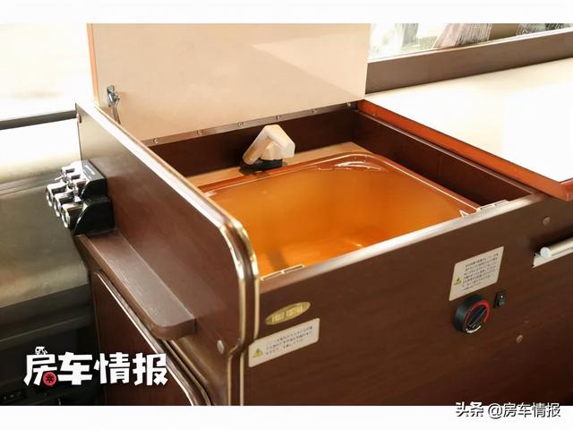 格瑞斯房车真少见！弹出式车顶内藏大床，6座设计上班开能带同事