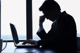 放不下那个我曾经深爱的她，怎么办？图片