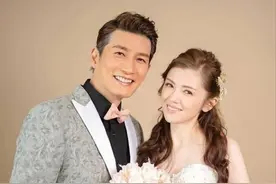 51岁TVB男神袁文杰迎娶44岁港姐，恋爱9年，女方是二婚图片