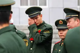 当兵退伍之后，40万退伍费和事业单位二选一，兵哥哥的选择很现实图片