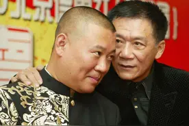 侯耀文：2004年时顶着巨大压力也要收郭德纲为徒，这是为何？图片