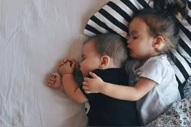 “三年抱俩”的90后硕士妈：“除了繁殖，我还有什么比较强？”图片