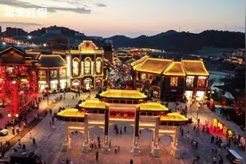 延安红街成新晋网红景点，抖音达人高赫Regina、王太琼组团来打卡图片