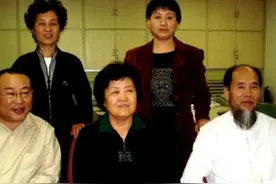 博古夫人，17岁入党官至部长，独自带大6个孩子，终生未再嫁图片