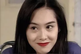 黄贯中爸爸：刀砍妻子暴打儿媳朱茵，逼得儿子说出“弑父言论”图片
