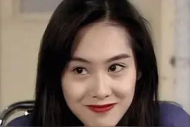 黄贯中爸爸：刀砍妻子暴打儿媳朱茵，逼得儿子说出“弑父言论”图片