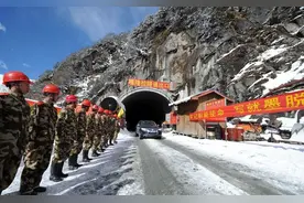 耗资9.5亿，用时50年修建的墨脱公路，对藏南地区到底有多重要？图片