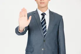 领导有这4种特征时，说明领导是小人，要懂得甄别图片