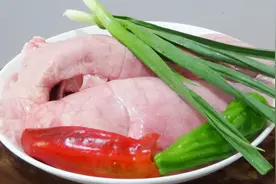 吃猪肺好处多，这样做香辣过瘾味道棒，比葱爆猪肝好吃多了！视频封面