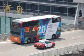 香港机场观景台 除了拍飞机还有双层巴士可以拍 飞友车迷打卡圣地图片