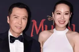 甄子丹晒小17岁娇妻冲浪，夸老婆可以进奥运，汪诗诗S曲线超吸睛图片