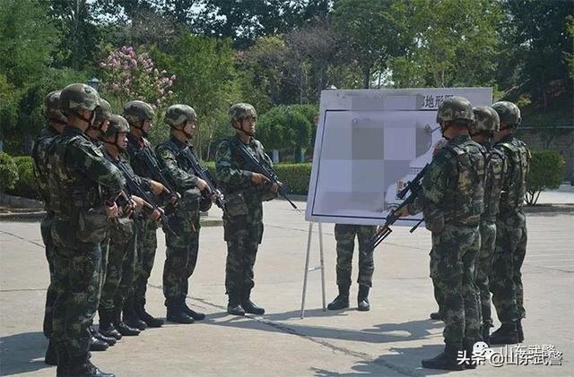 《绝地求生》玩不尽兴？看兵哥哥手把手教你“荒野逃生”，战斗到底！
