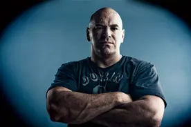 52岁的UFC总裁白大拿：健身使人健康，我健身是为了吃更多的美食图片