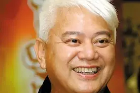 一个跟海盗做生意到达巅峰的艺人，家有豪宅，却酷爱演戏—陈百祥图片