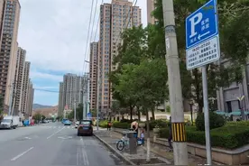 【我为群众办实事】好消息，城区这些路段夜间可以免费停车！图片