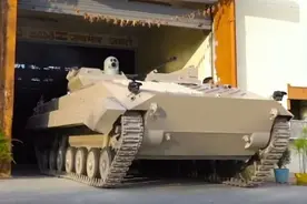 印度亮相新型步兵车，设计思路停留在40年前，专家：和中国没法比图片
