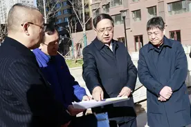 太原万柏林区：杨俊民调研晋机和平小区棚户区改造项目推进情况图片
