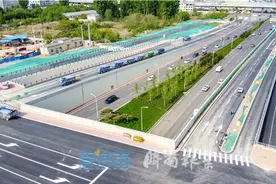 地下穿越14条铁路线！白马山隧道实现上下立体交通图片