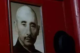 地主恶霸临死前，将300箱黄金藏进庄园，时隔70年，至今无人找到图片