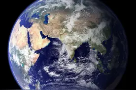 地球自转一圈不是24小时，一年不是绕太阳一圈，到底怎么回事？图片