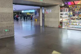 为北京西客站点赞图片
