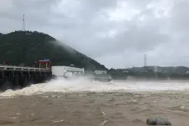 富春江大坝泄洪，钱塘江流域全线封航！客船新丽星号、钱印号停运图片